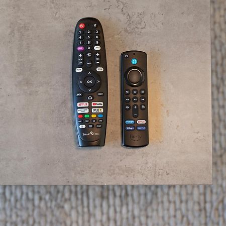 Backhome - Business&Family - Fantastische Schlosslage, Smarttv, Netflix, 50Qm, 24H Checkin - Apartment 1 Ludwigsburg Buitenkant foto