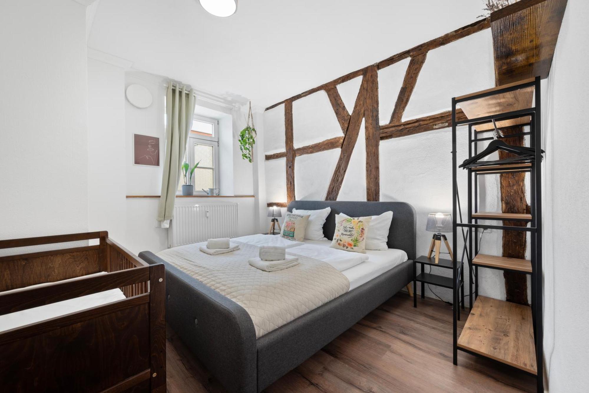 Backhome - Business&Family - Fantastische Schlosslage, Smarttv, Netflix, 50Qm, 24H Checkin - Apartment 1 Ludwigsburg Buitenkant foto