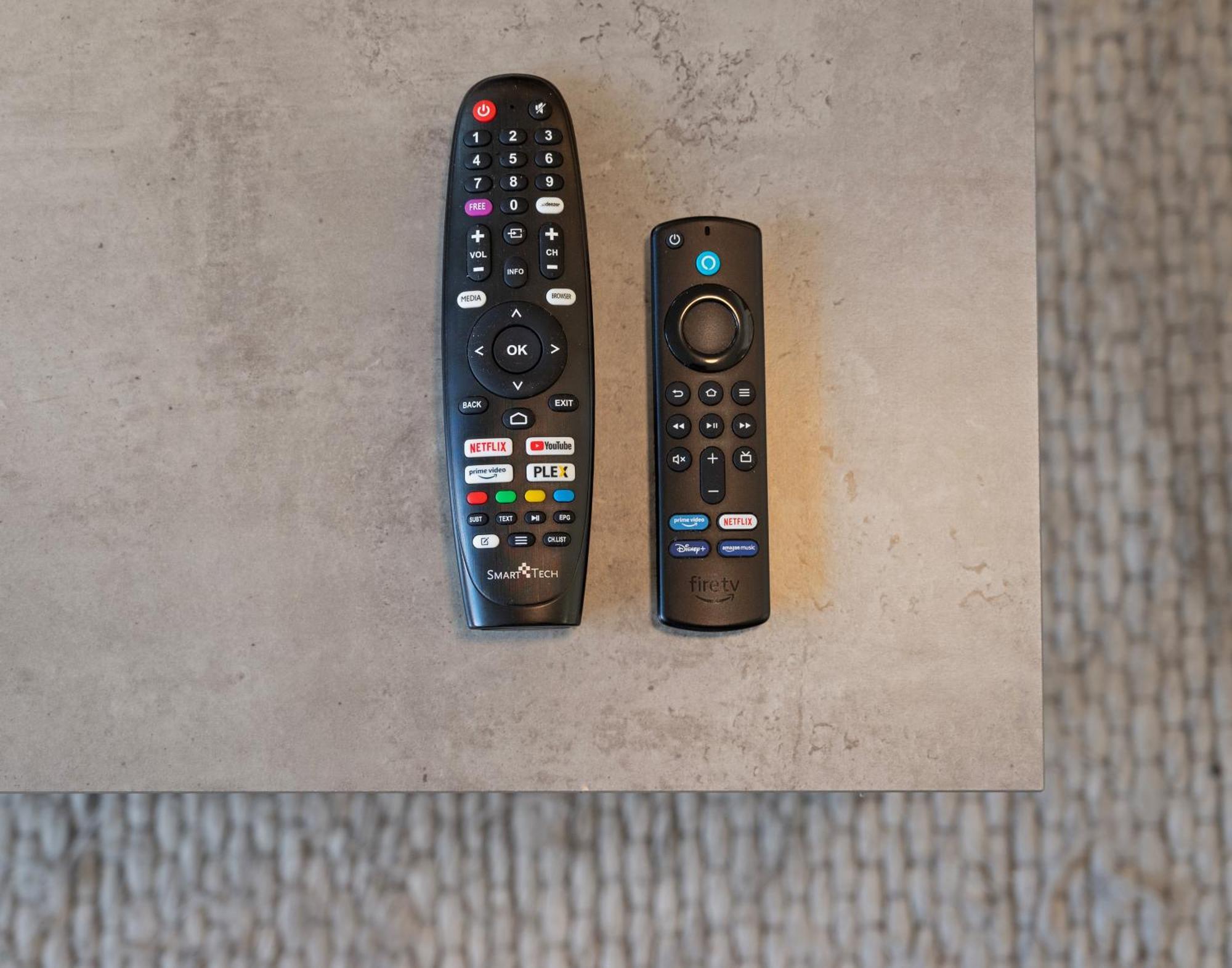 Backhome - Business&Family - Fantastische Schlosslage, Smarttv, Netflix, 50Qm, 24H Checkin - Apartment 1 Ludwigsburg Buitenkant foto