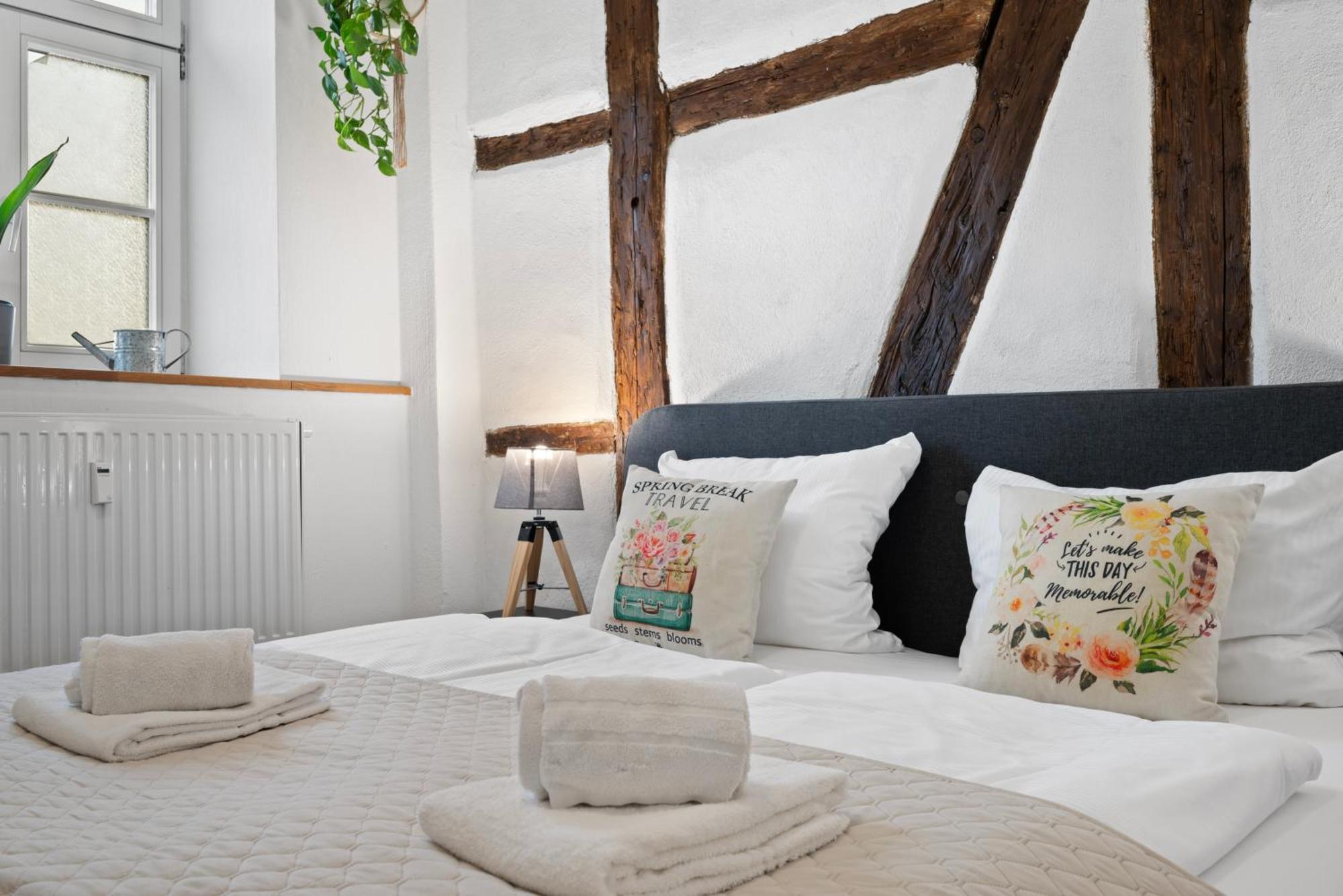 Backhome - Business&Family - Fantastische Schlosslage, Smarttv, Netflix, 50Qm, 24H Checkin - Apartment 1 Ludwigsburg Buitenkant foto